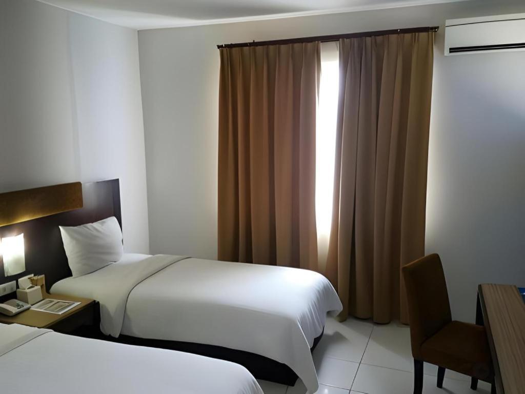D'Arcici Hotel Cempaka Putih Джакарта Экстерьер фото
