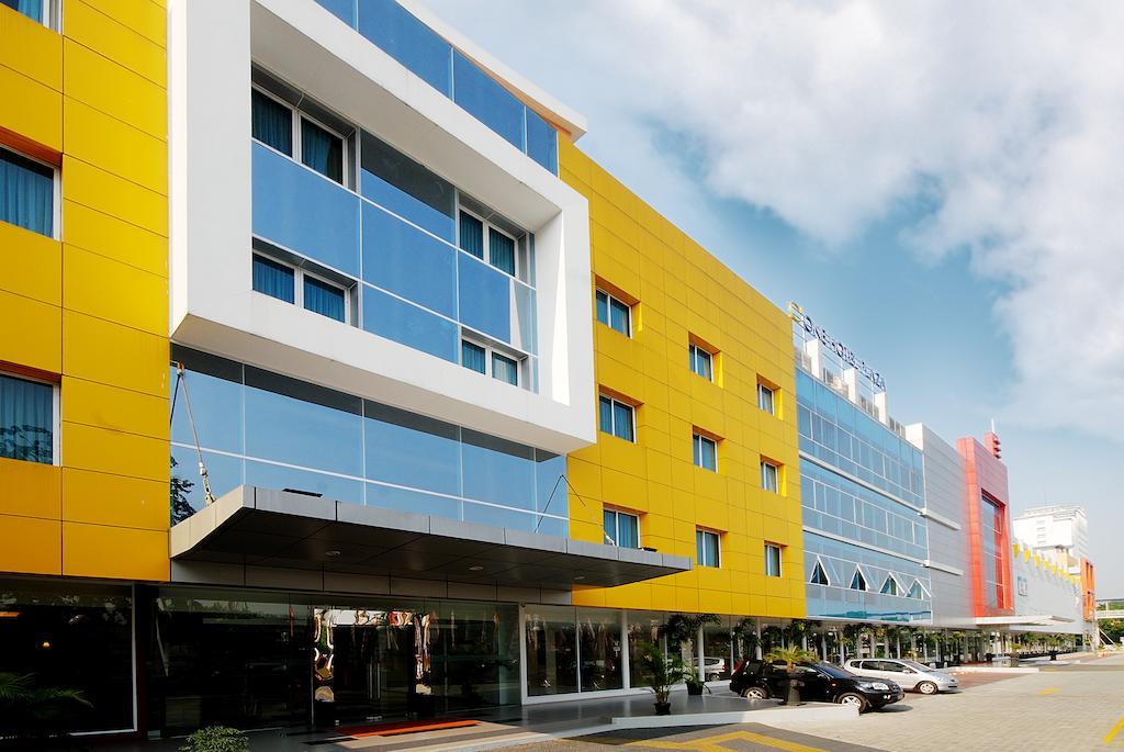 D'Arcici Hotel Cempaka Putih Джакарта Экстерьер фото